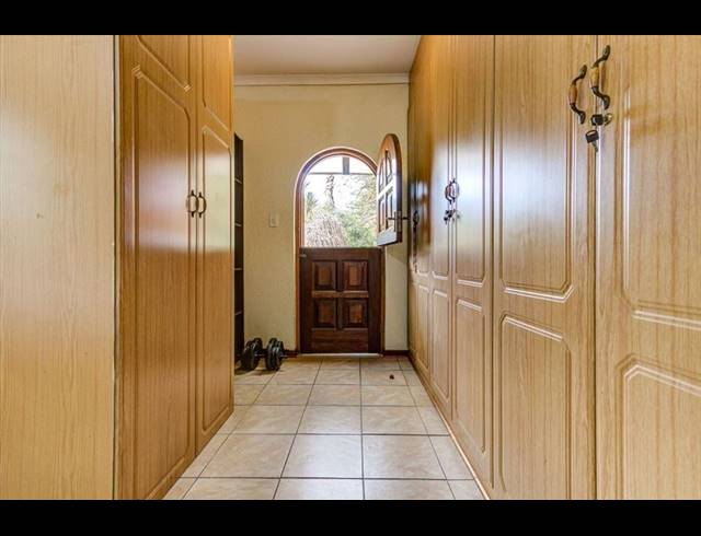 4 BEDROOM HOUSE FOR SALE IN EDLEEN